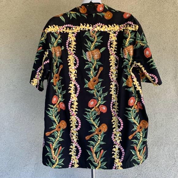🌴 Malihini Hawaiian Aloha Shirt Instruments 🌴 - Picture 4 of 8